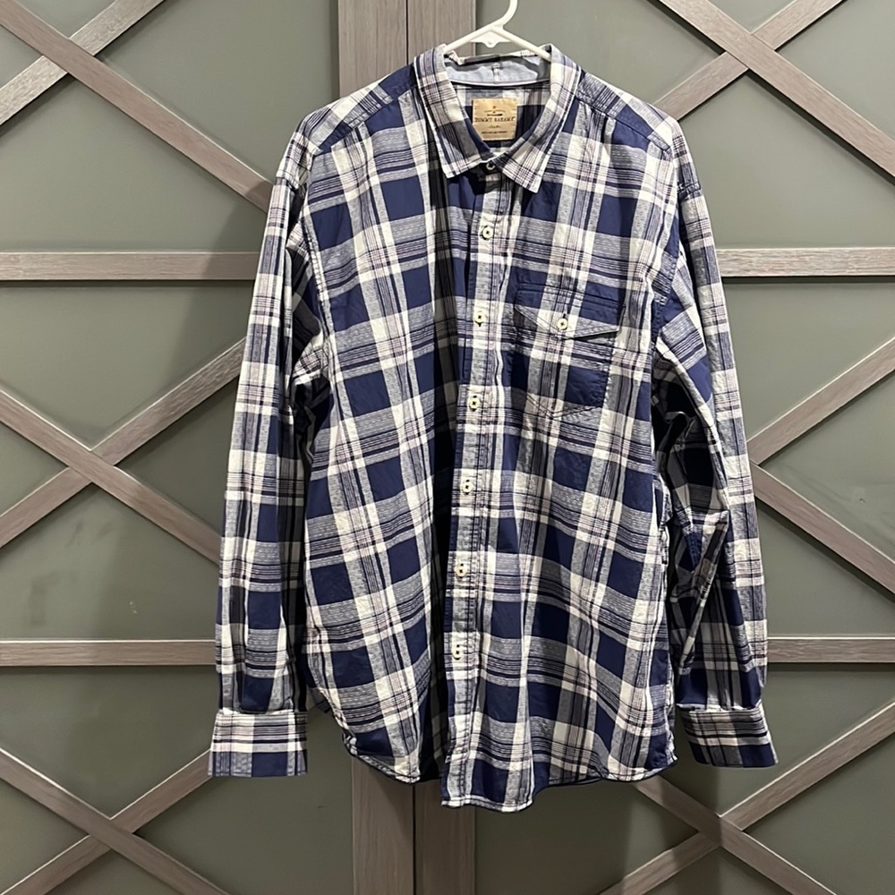Tommy Bahama mens casual button down shirt navy blue plaid